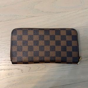 knock off Louis Vuitton wallet